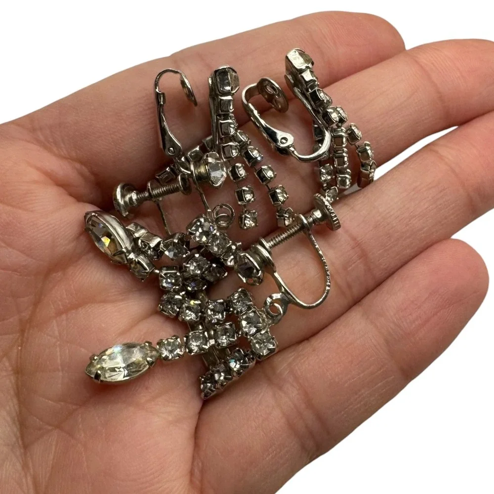 Vintage Costume Sparkling Rhinestone Dangle Earrings Clip Ons Silver‎ Tone D14Q